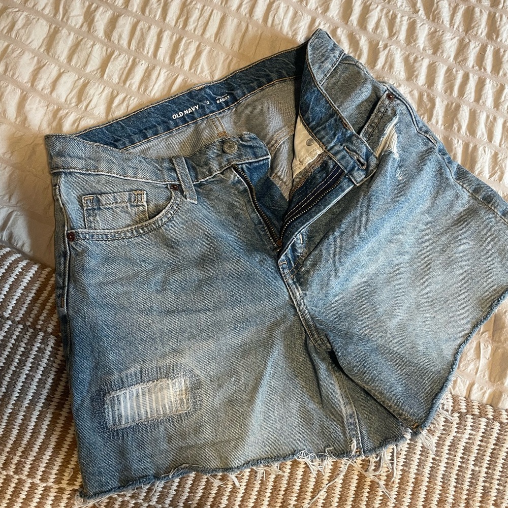 Old Navy size 2, baggy style jean shorts.